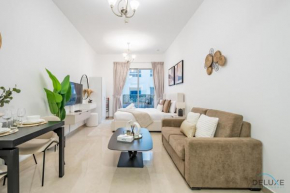 Charming Studio in Hanover Square, Jumeirah Village Circle by Deluxe Holiday Homes